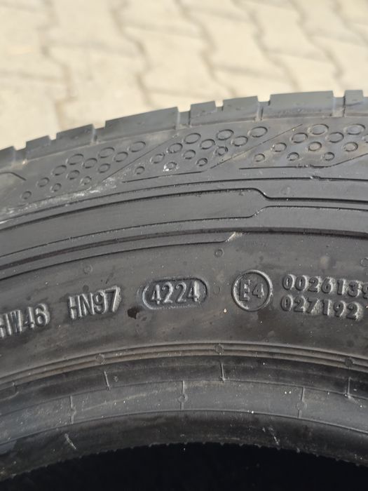 235 65 16c Continental
