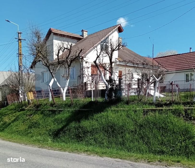 Casa de vanzare, in Sigmir si 10 ari de teren