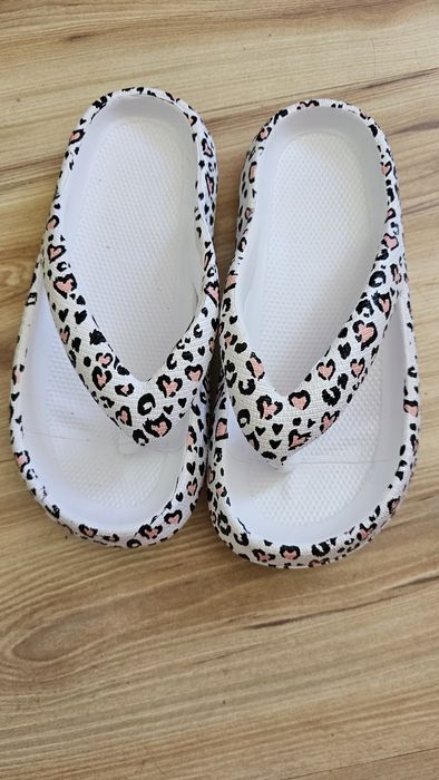 Джапанки чисто нови. Леопардов десен