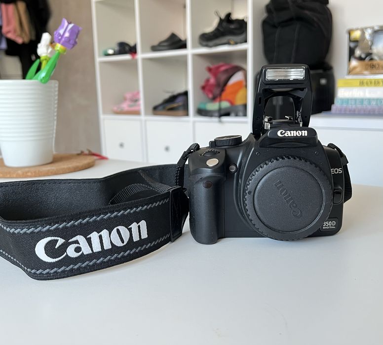 Canon EOS 350D Digital + Accesorii (stare impecabilă / functioneaza perfect)