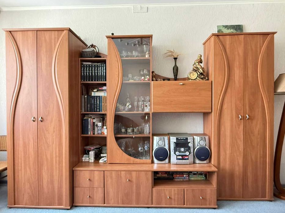 Стенка в гостиную