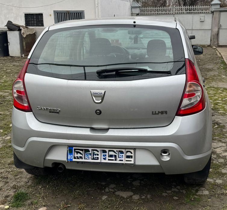 Vând Dacia Sandero