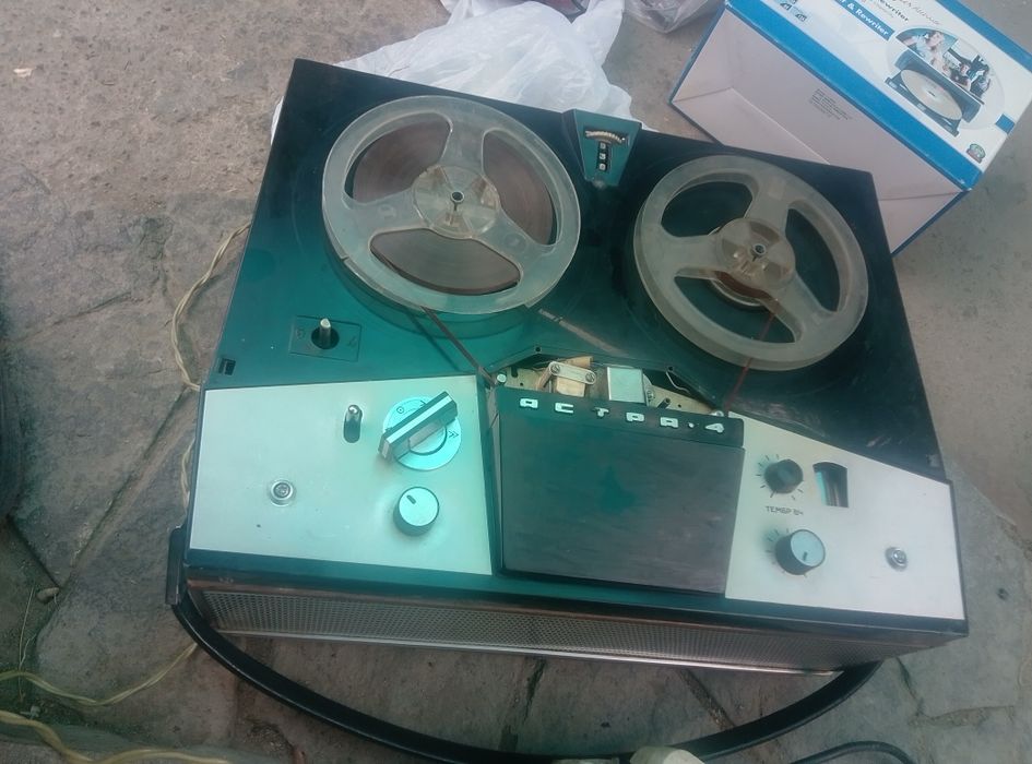 Проигрыватели  разные советские