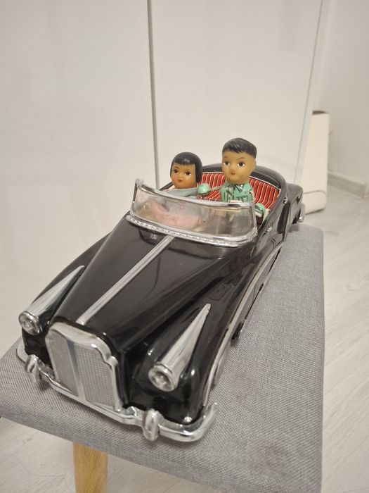 Masinuta veche de tabla China