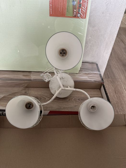 Продам люстры в хорошем состоянии