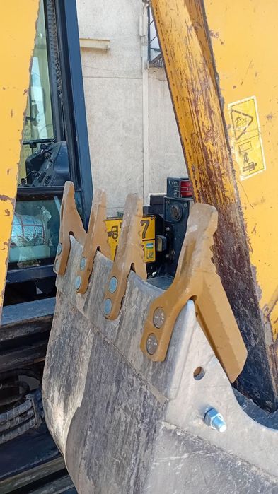 Погрузчик экскаватор