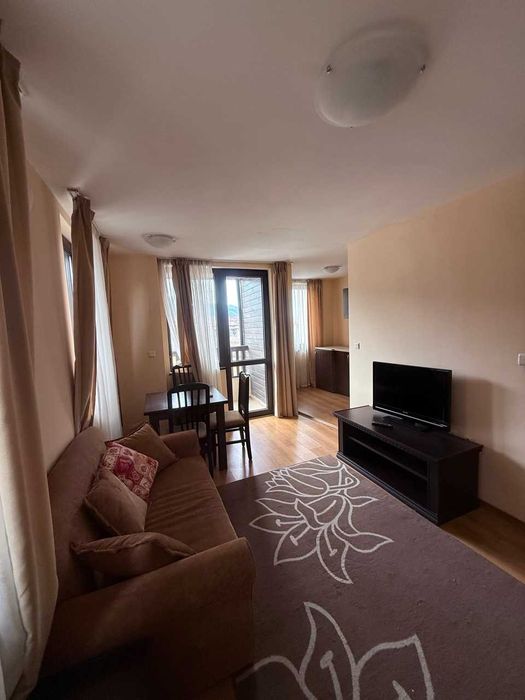 Стилен тристаен апартамент с панорамна гледка в Банско