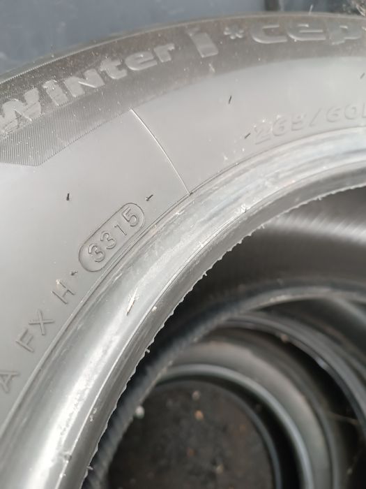 Vând 3 seturi anvelope