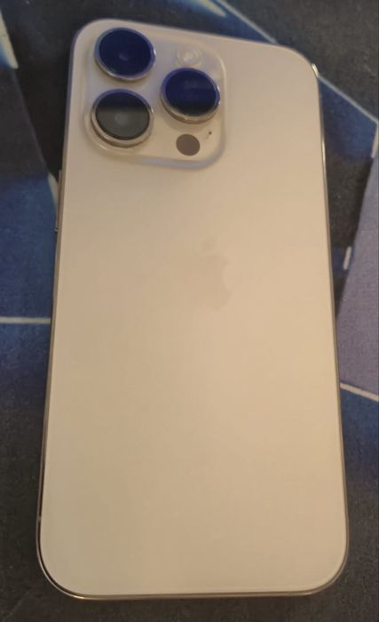Iphone 14 pro gold