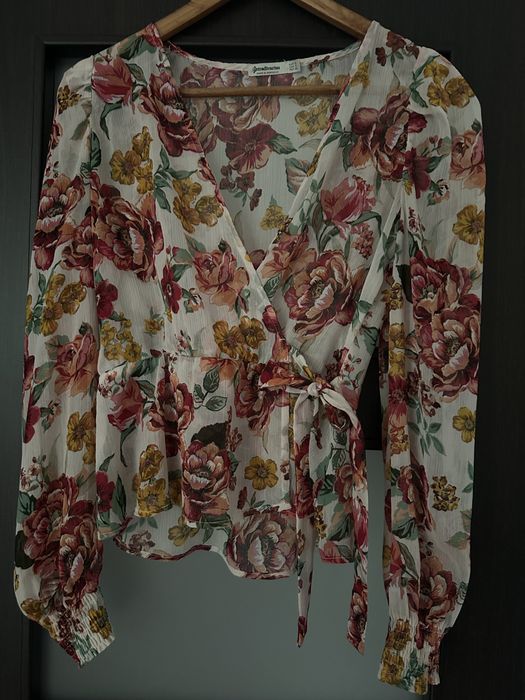 Bluza petrecuta Stradivarius mărimea S