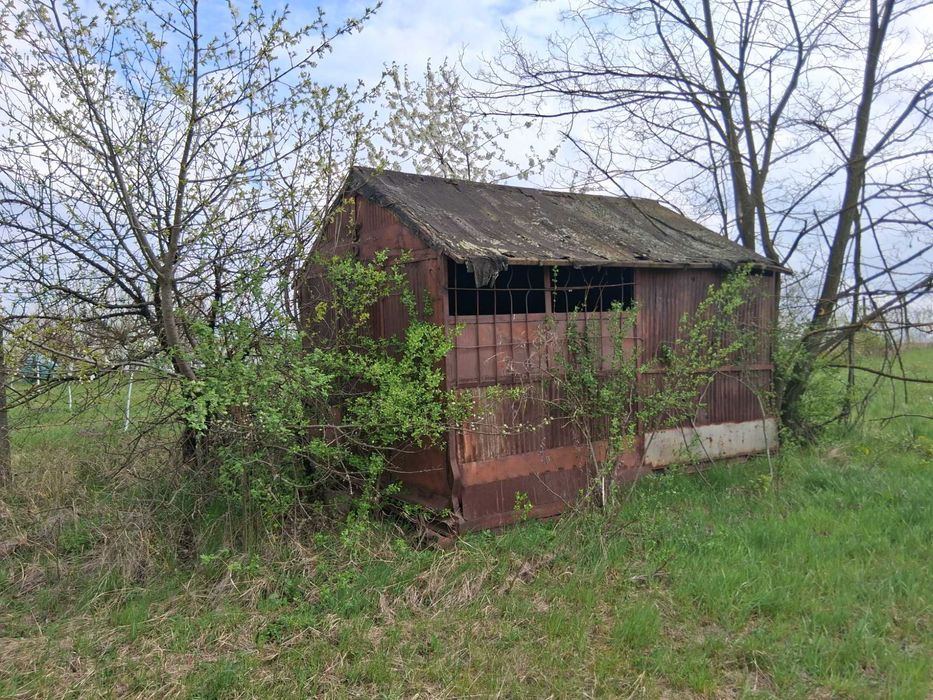 Teren casa in Episcopia Bihor suprafata 1000 mp , dublu front stradal , utilitati , intre case locuite