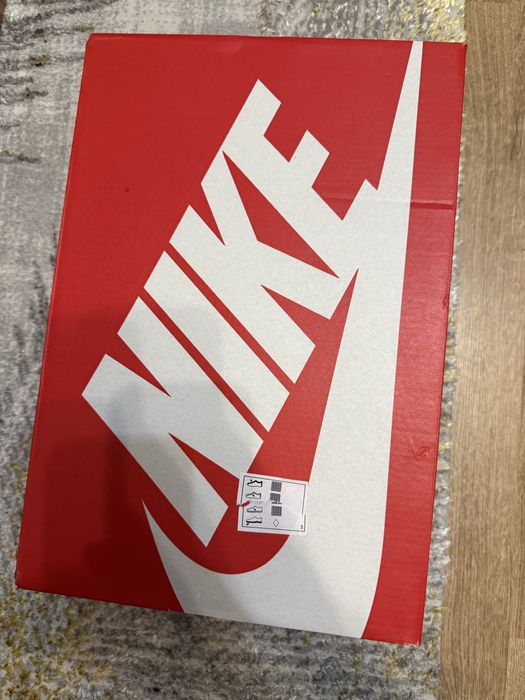 Nike obuvki 42
