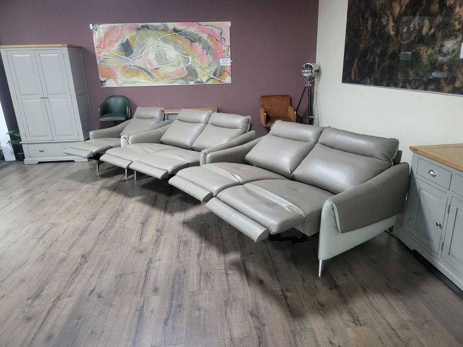 Бежов комплект кожени дивани с фотьойл с ел релакс механизъм
