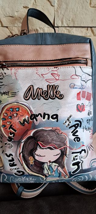 Раница Анеке / Anekke