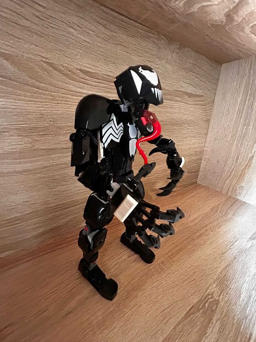 LEGO Super Heroes Spiderman Figurina Venom 76230, 297 piese
