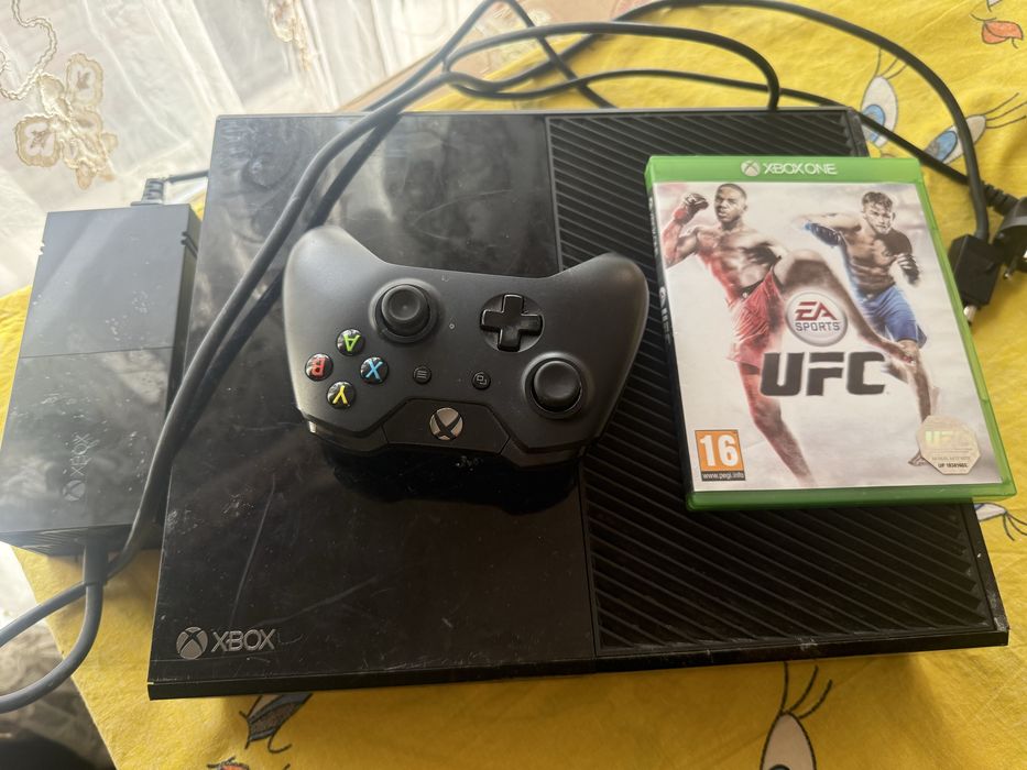 Vand xbox one cu acesori