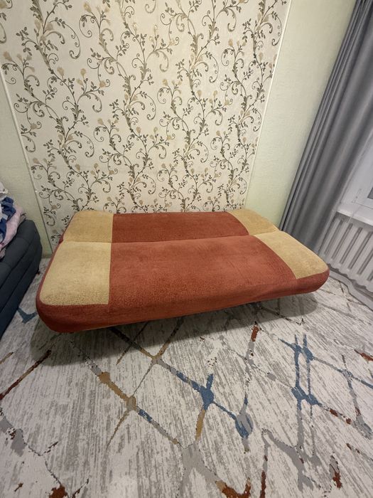 Продам диван раскладной 6 тыс