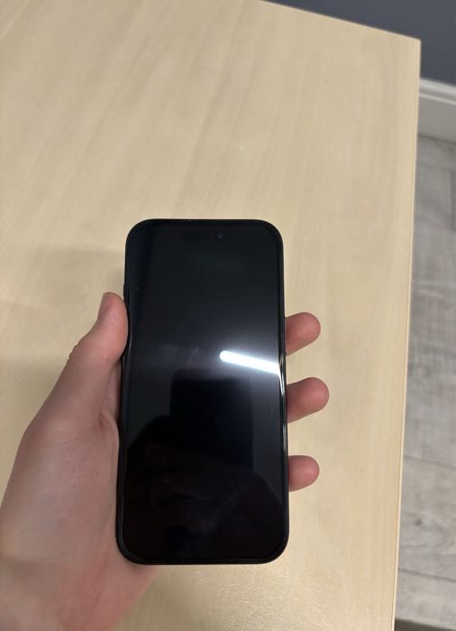 Айфон 15 .128 gb .99 емкость