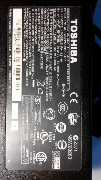 Toshiba Original 19V-6,3A 100-240V 50-60Hz PA1121-04