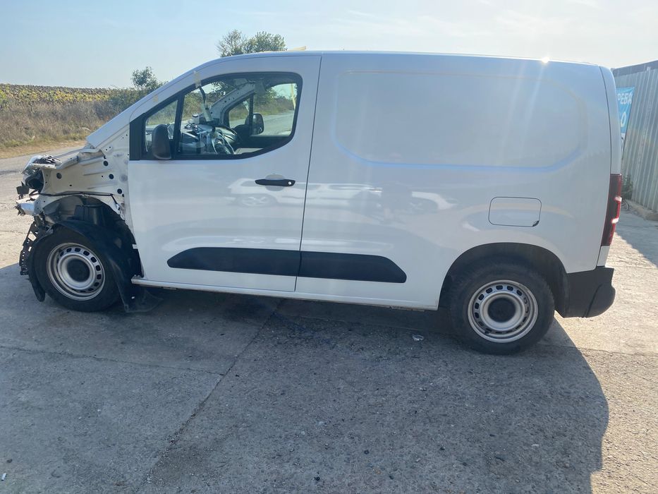 Peugeot Partner 1. 5 BliueHDi, 102 кс, 6 ск. YHT, 8000 km,Пежо Партнер