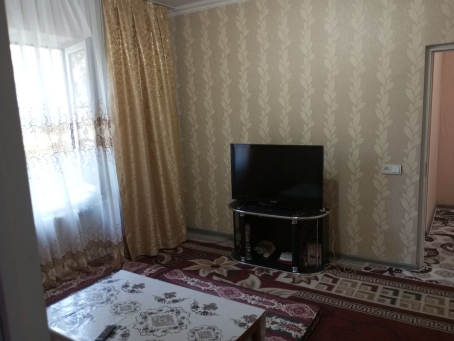 Дом срочно сотилади Эшонгузар (Райсентр) 4 хоналик 1- этаж