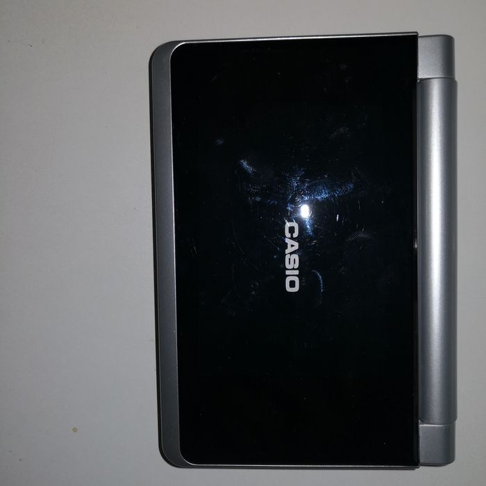 Vând dicționar Casio