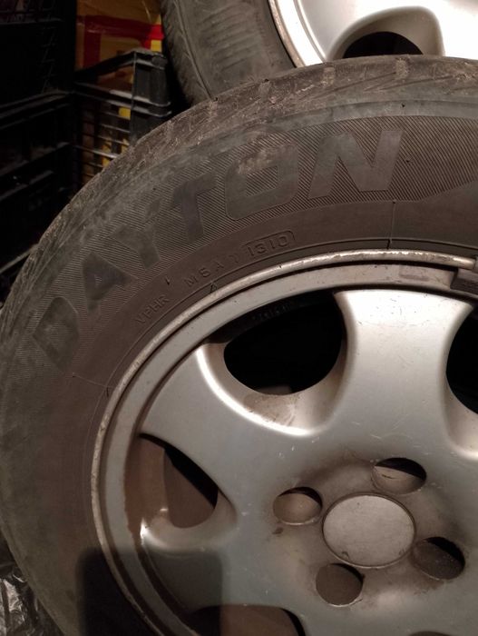 Гуми с джанти за Рено 40 евро/4броя.