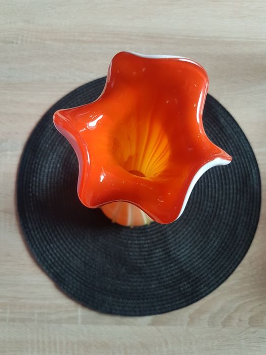 Винтидж ваза от цветно стъкло  тип Мурано