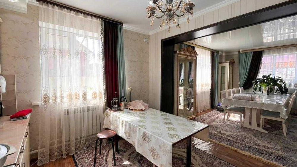 Продаю  % комнатный  дом СЗЖР