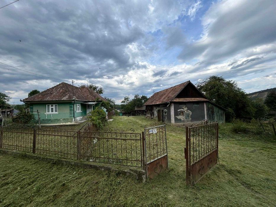 Casă cu teren 2.507 mp și anexe gospodărești în Suatu, jud. Cluj