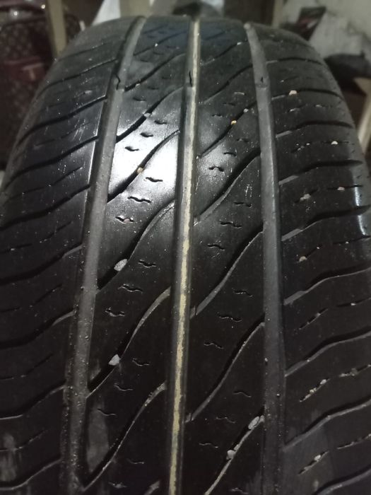 Продам покрышки на r15