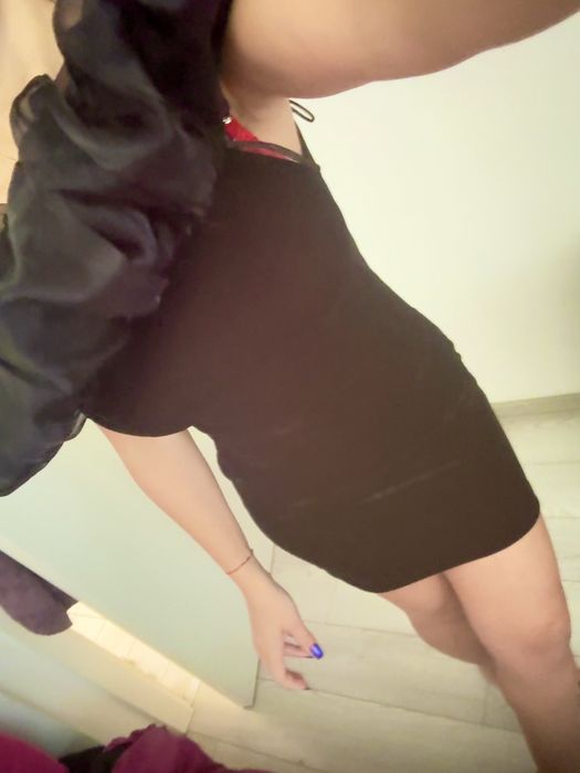 Малка Черна Рокля Zara