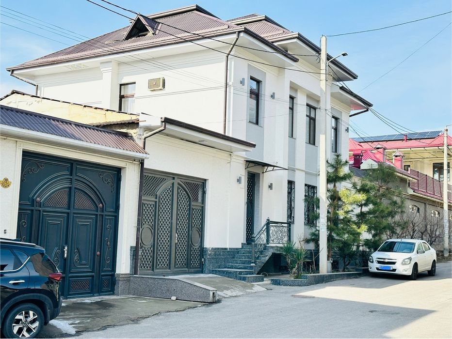 Diqqat Antiqa uy markazda Elita mahallada sotiladi