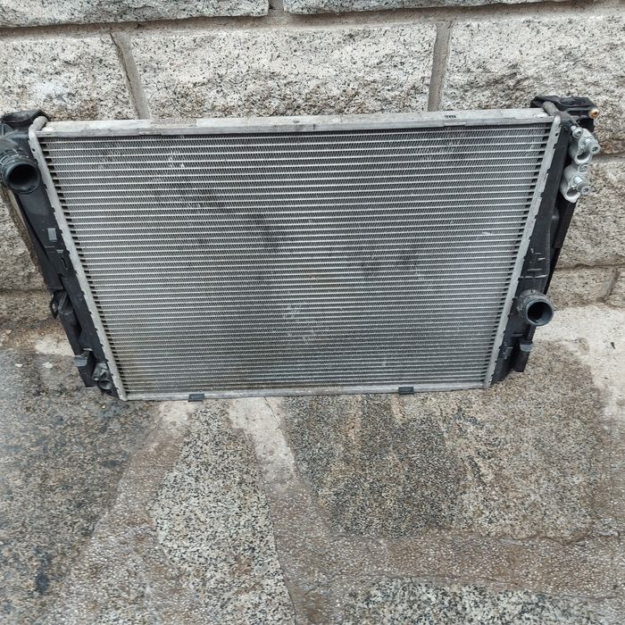 Воден / климатичен радиатор БМВ Е81 Е87 / BMW e81 e87