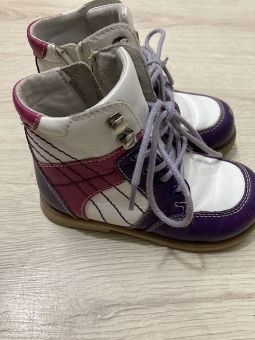 Детские ортопедические ботинки.