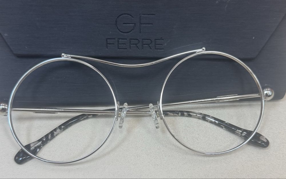Оригинални рамки GF FERRE