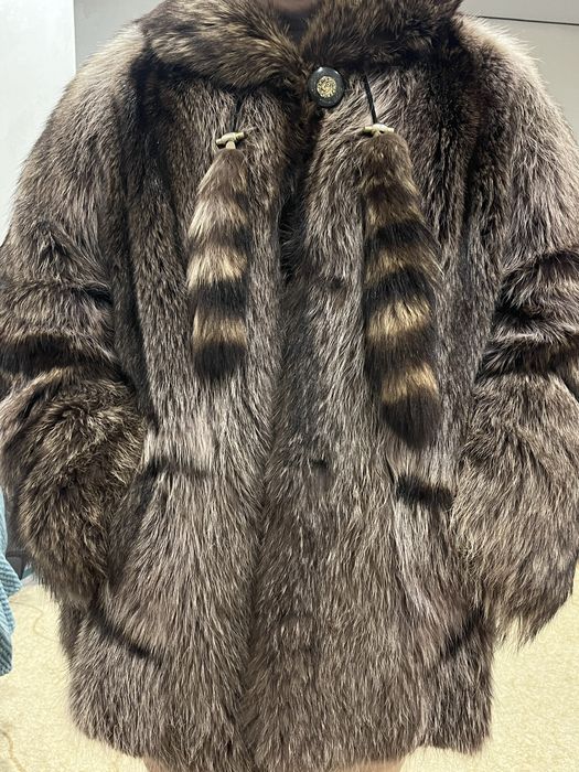 Продам шубу из енота