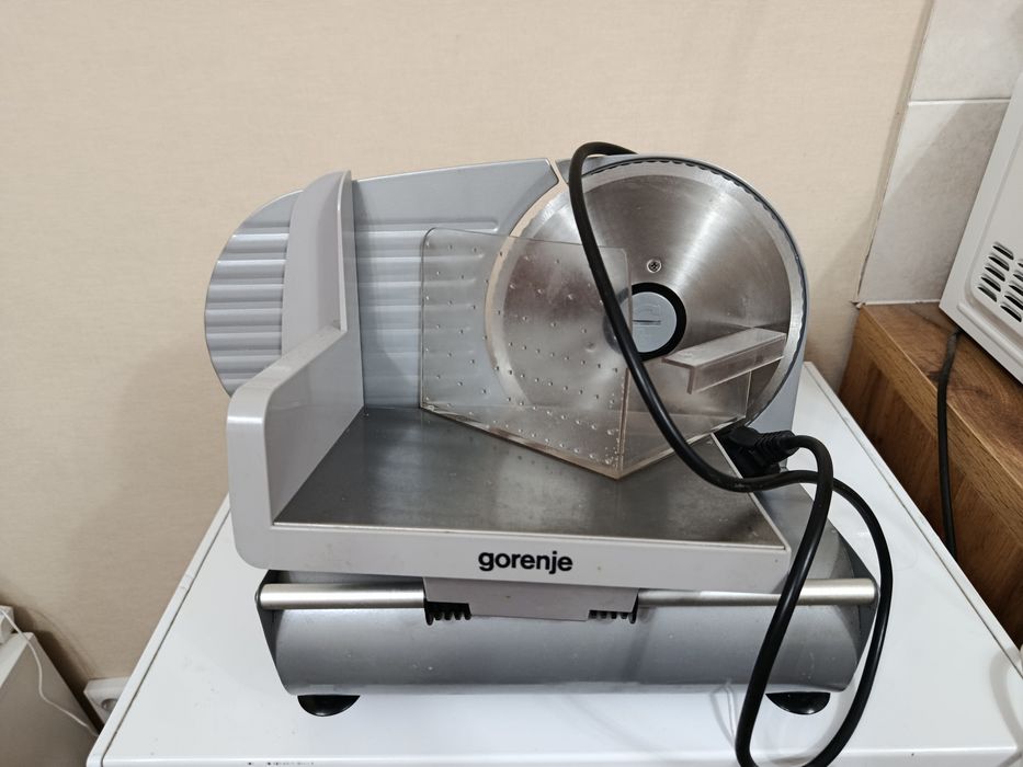 Продам слайсерницу Gorenje