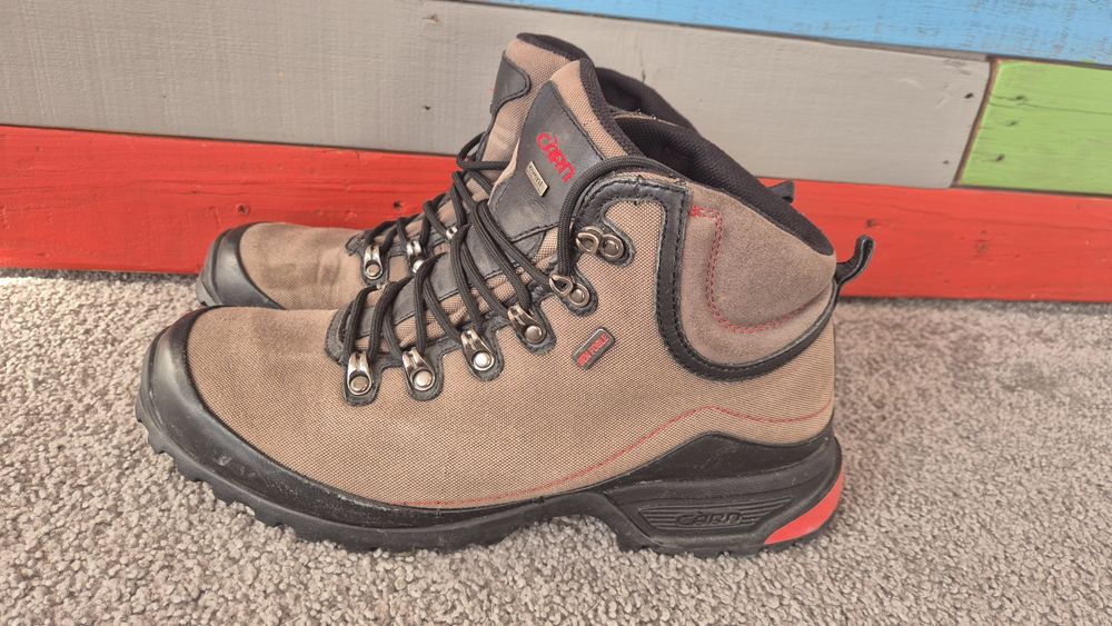 Carn bocanci barbati