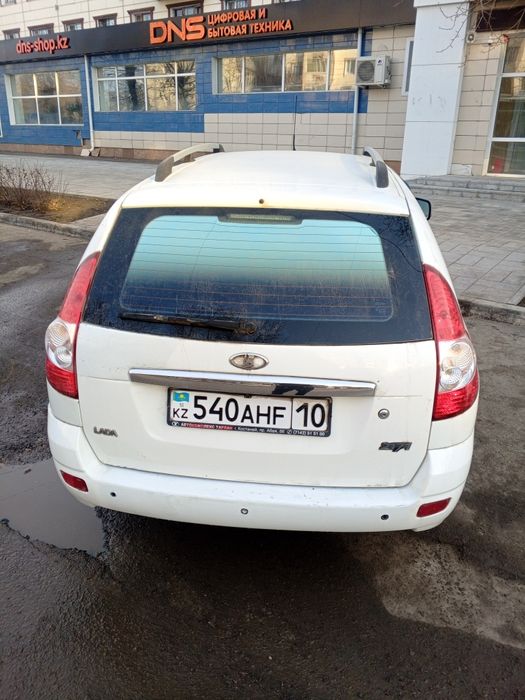 Продам Приору универсал