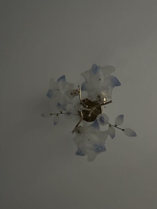 Продам люстры для зала