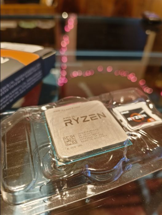 Procesor AMD Ryzen 5 1400, stare bună