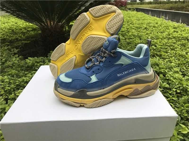 Balenciaga Triple S - Dark Grey/White/Grey