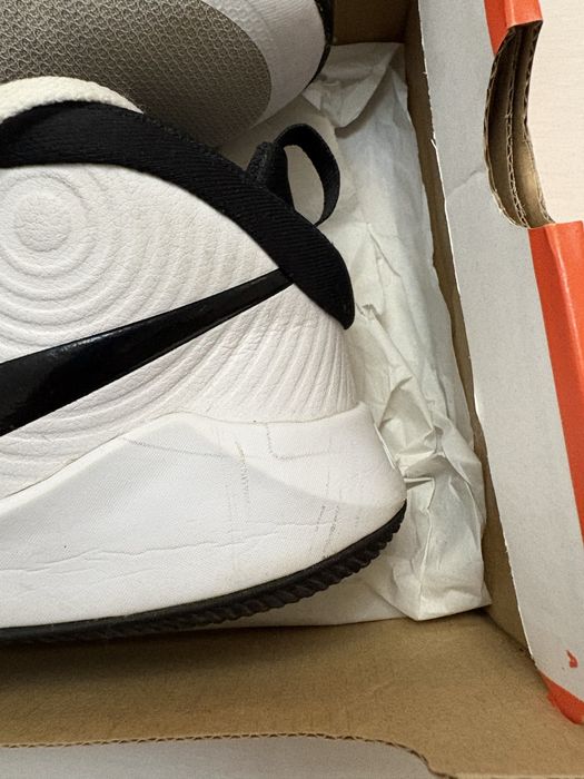 Обувки Nike Team Hustle D 9 GS (38 номер)