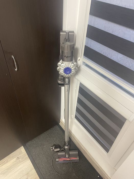 Безжична прахосмукачка Dyson V6