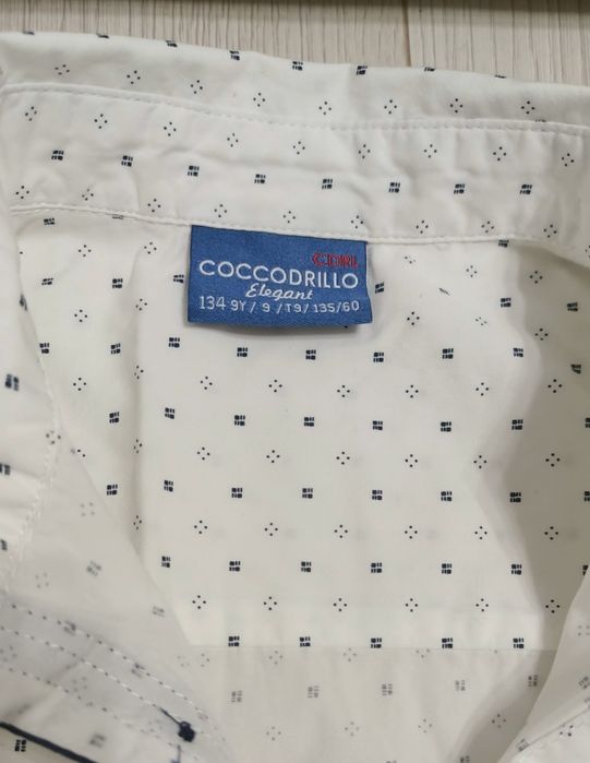 Cămăși eleganta pentru copii/ băieți. Mărimea 8-9 ani. Coccodrillo