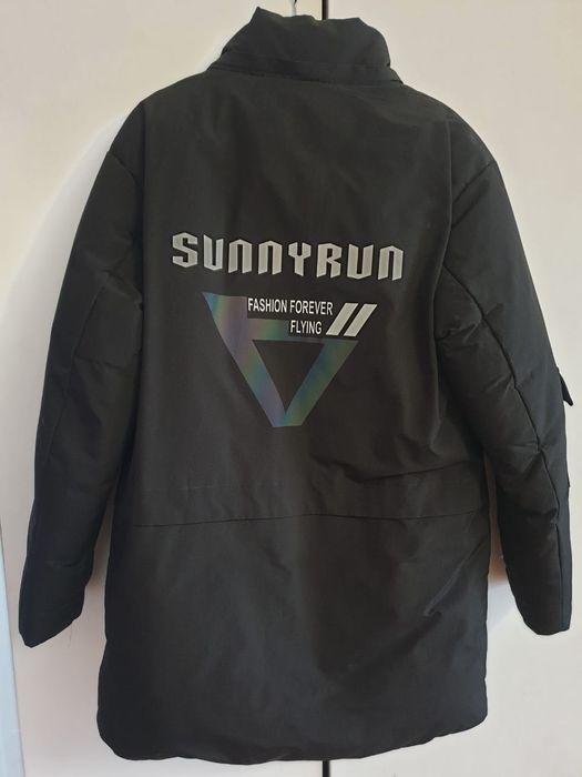 Продам зимнию куртку.