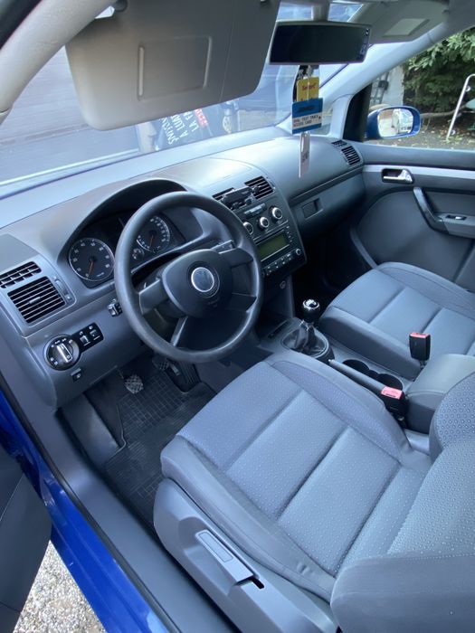 VOLKSWAGEN Touran 2004 — imagine 5