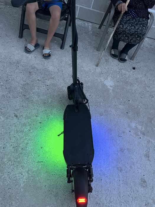 Vând trotinetă electrică JRH T13