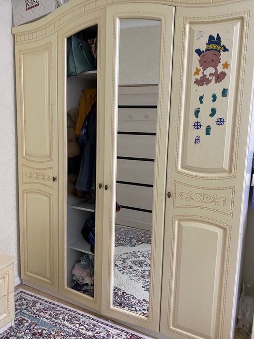 Спальный гарнитур